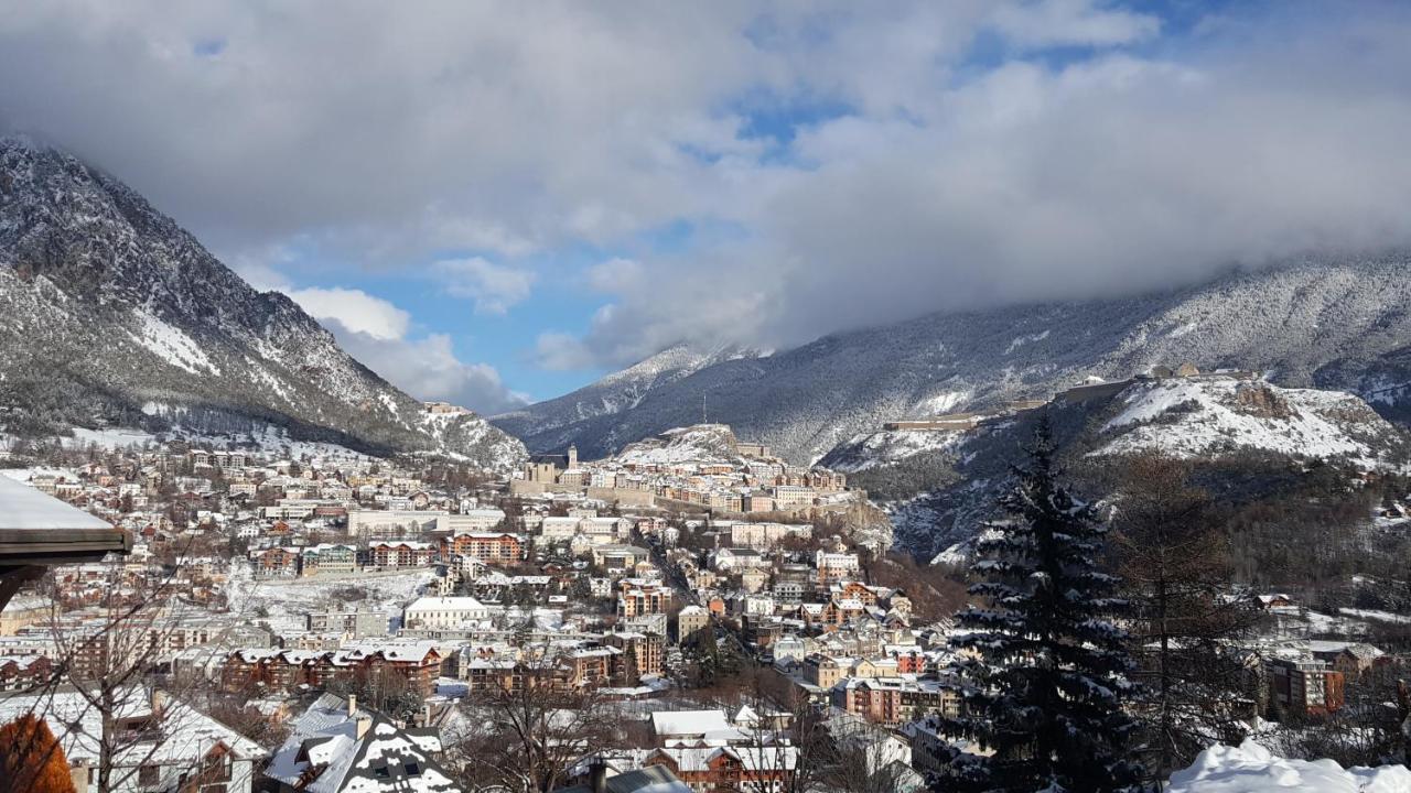 Studio Sympa Avec Terrasse , Maxi 4 Pers.Briancon Екстериор снимка